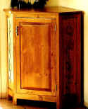 cabinet02a.jpg (54206 bytes)